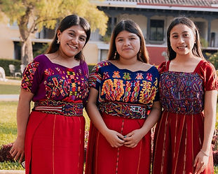 Ellas al frente 1jpg.jpg