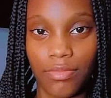 Makayvia Headshot.jpg